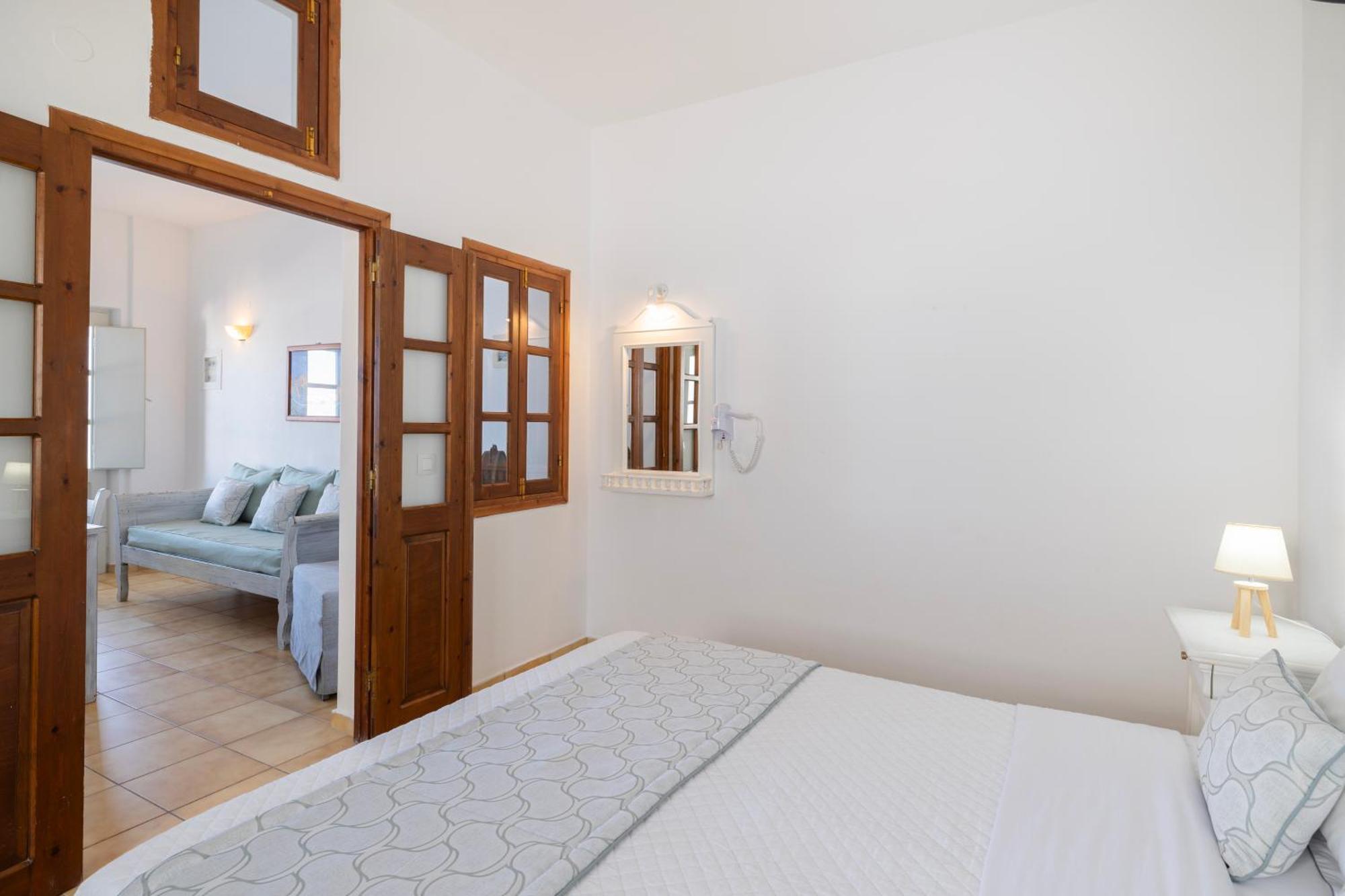 Vrachia Studios & Apartments Oía Dış mekan fotoğraf
