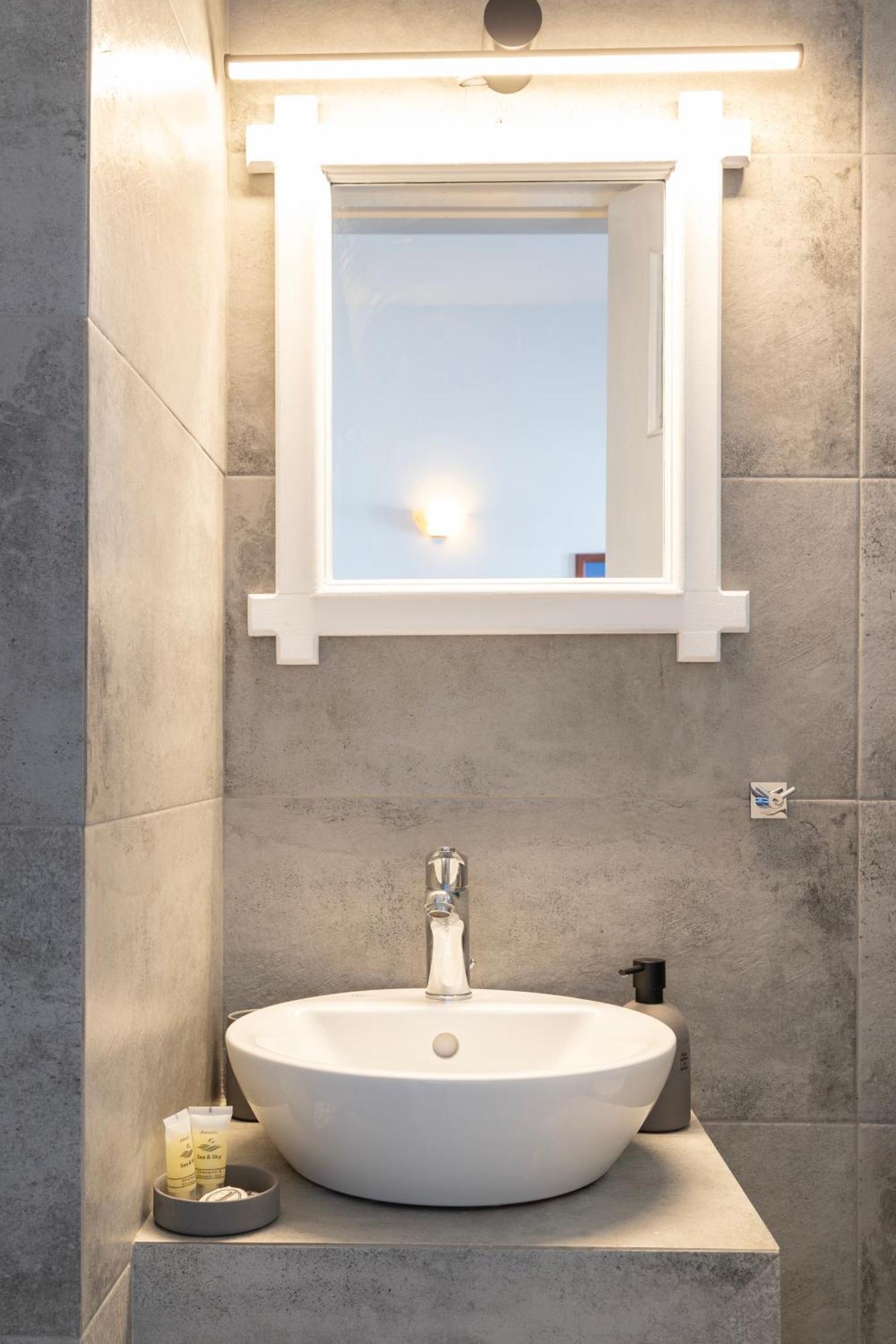 Vrachia Studios & Apartments Oía Dış mekan fotoğraf