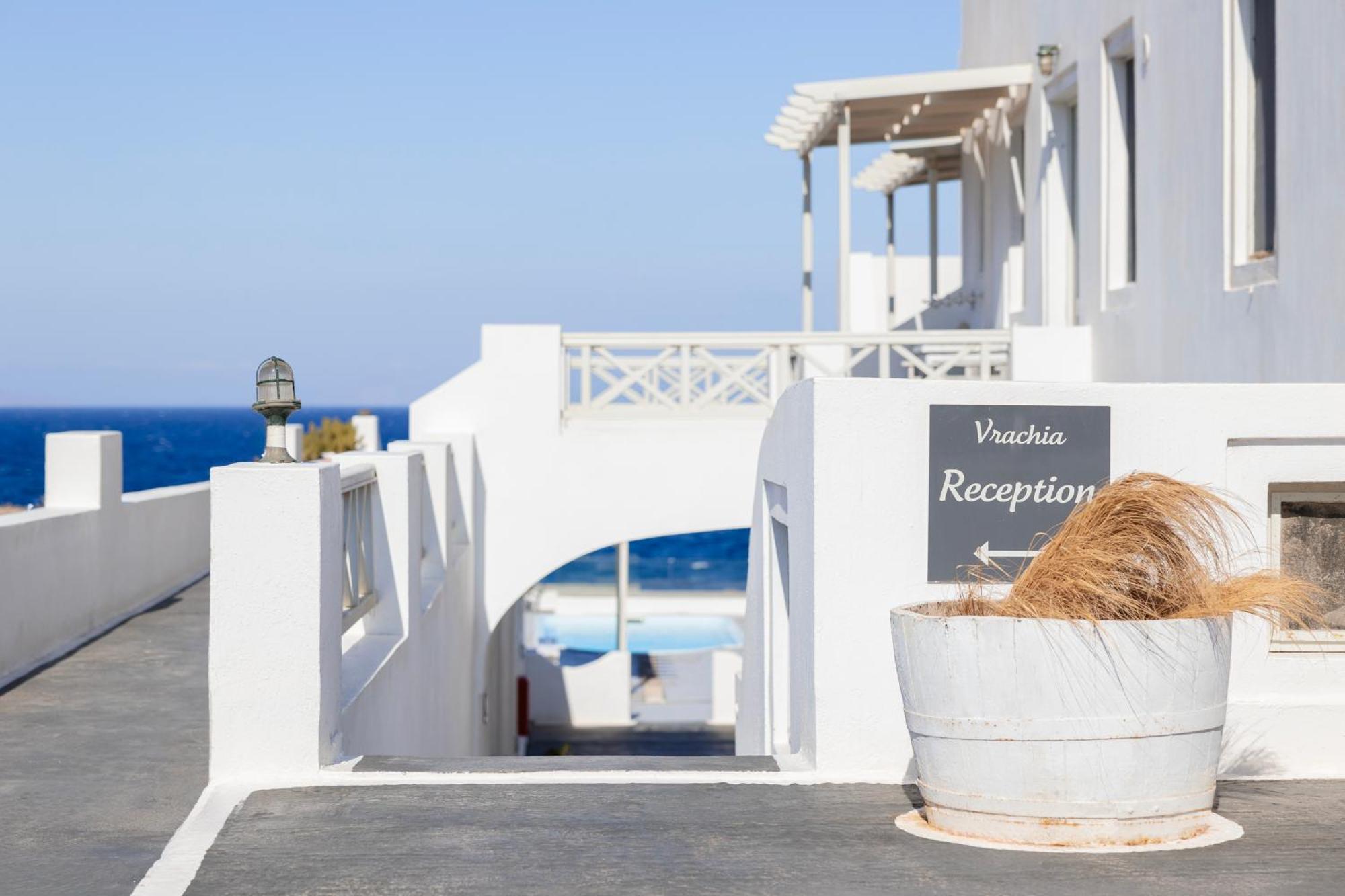 Vrachia Studios & Apartments Oía Dış mekan fotoğraf